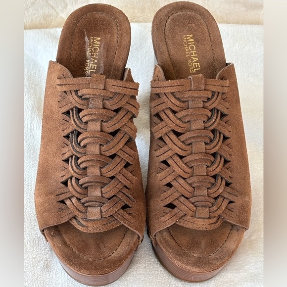 Michael Kors Brown Suede Mules with Gold Accents High Heels Size 6 - Picture 2 of 10